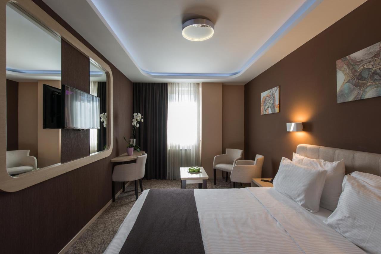 Garni Hotel Aveny Чачак Экстерьер фото